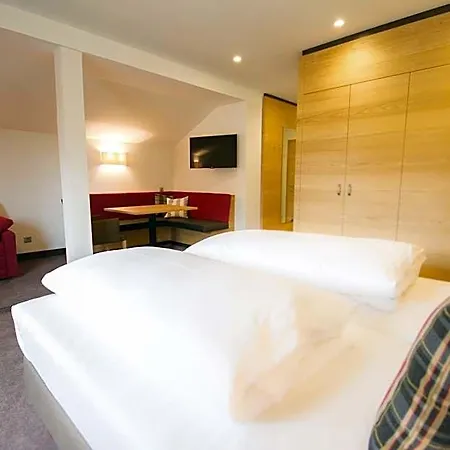 Hotel-gasthof Beim Boeckhiasl 3*