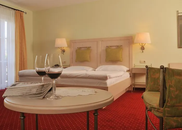 Hotel-gasthof Beim Boeckhiasl Neukirchen an der Vöckla