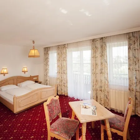 Hotel-gasthof Beim Böckhiasl Hotel 3*