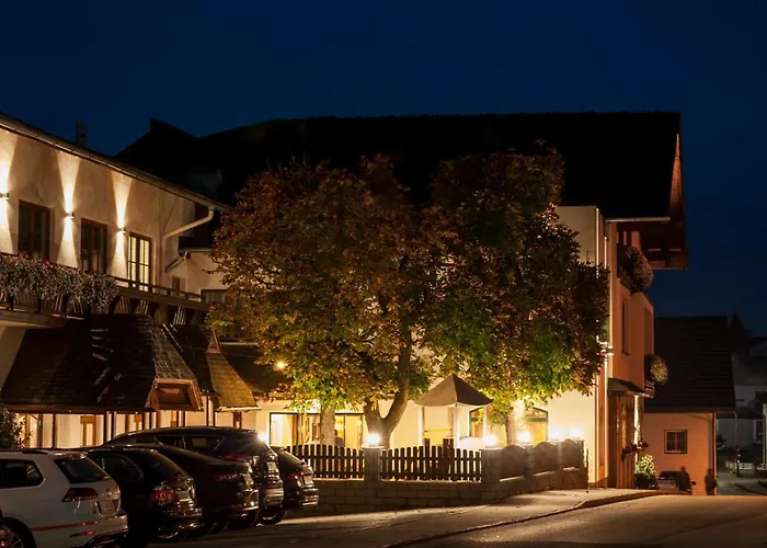 Hotel-gasthof Beim Boeckhiasl 호텔